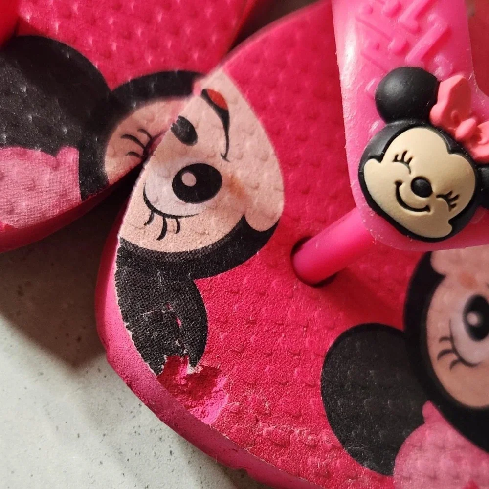 ADORABLE Pink Beach Baby Minnie Mouse Havaianas Pink🎀